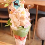 カフェ・ド・リオン パレット - 【2025.03】桜パフェ・SAKURA2025(税込2,508円)