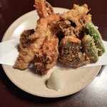 登良屋 - 天ぷら盛り合わせ＋海老＋舞茸