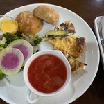 カフェ マザーズキッチン - 3種キッシュプレートランチ