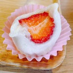 夢菓房たから - 特大いちご大福（450円）_2025年3月