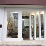 パティスリー リエルグ - 前に駐車場があります☆