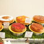 パティスリー リエルグ - 大きなタルト