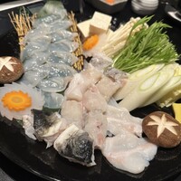 泳ぎとらふぐ活蟹料理 あじ平 曽根崎 - 