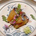 鮨 極 - シマアジのネギペースト和え①