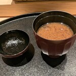 神田錦町 鮨たか晴 - お味噌汁（青森県産のシジミ）