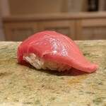 神田錦町 鮨たか晴 - 中トロ