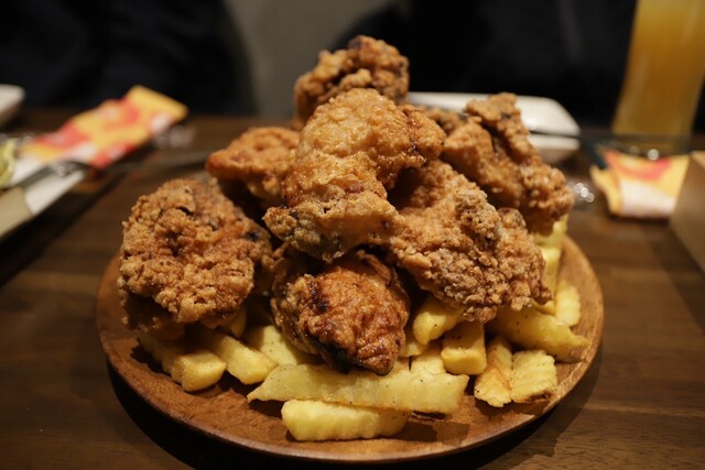 Beer Bar &amp; Bar Lit