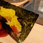 銀座 鮨 天ぷら いわい - トロタク　2口でパクリ