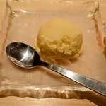 銀座 鮨 天ぷら いわい - バニラアイス