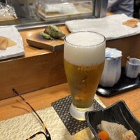 東鮨 新店 - グラスビール