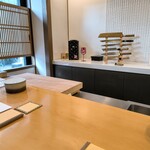 鮨 輝泉 - カウンターの眺め