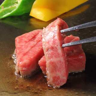 【大人気】天草黒牛を中心に楽しむ鉄板焼き料理がおすすめ