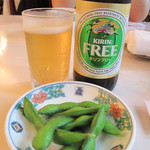 中華菜館 五福 - ノンアルコールビールを注文。
      なんと、嬉しいことに枝豆まで付いてました！