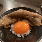 黒毛和牛焼肉 白か黒 - 