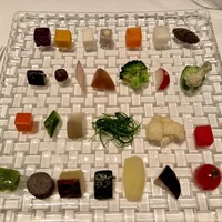 銀座 シェ・トモ - 山梨県産無農薬野菜たち28種の盛り合わせ