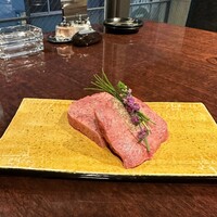 黒毛和牛焼肉 虎斑 北新地店 - 