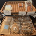 カフェ ファソン 中目黒本店 - レジ横の焼き菓子