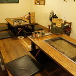 Okonomiyaki and okafe kokoya - 奥には、掘り炬燵の小上がりが２卓