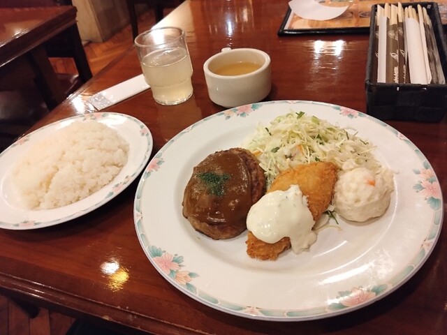 USQUEBAUGH Showadori Nihonbashi Ten photo 2