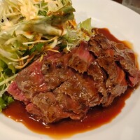 キャトルラパン　神戸三宮 - この薄焼き具合は可能性への挑戦だ！
