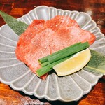 炭火焼肉 ホルモン にく式 - 