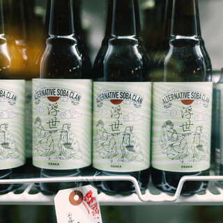 크래프트 진과 오리지널 칵테일 등 개성 넘치는 음료가 다양하게 준비되어 있습니다◎