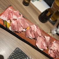 肉割烹 五条 新宿野村ビル49F - 