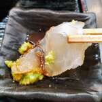 はまさき村 - タイの刺身（アップ）