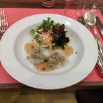 ビストロ瀬田亭 コツナ - 温かい天然帆立貝のサラダ／Saute de coquille st.jacques et salade