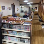 香港 - 縦長フロア。2階もあるよう。