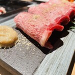 黒毛和牛タンとハラミ 焼肉龍 - 