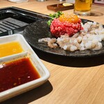 黒毛和牛タンとハラミ 焼肉龍 - 