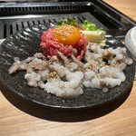 黒毛和牛タンとハラミ 焼肉龍 - 