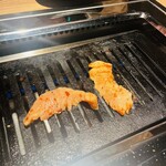 黒毛和牛タンとハラミ 焼肉龍 - 