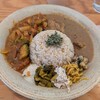 本と玄米カレー ヨスカ