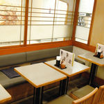 水車 - そごう入り口に面しているので、待ち合わせにもちょうどいいですね。