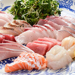 居酒屋 じもと - 料理写真:本日のお造り盛り合わせ