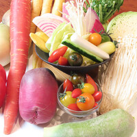 季節の産地直送！付け合わせの『新鮮野菜』