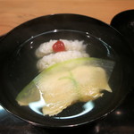ふじ - 椀　鱧、湯葉、冬瓜、梅肉