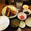 くいしん坊　魚国 - ♪ランチＡ
鯵.イカ.カニコロの3種のフライと鮪の刺身¥870