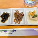 はな花 - 定食の小鉢三品