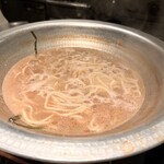 水炊き吟醸もつ鍋 由乃 - 