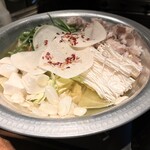 水炊き吟醸もつ鍋 由乃 - 