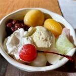 しゃぶしゃぶすき焼どん亭 - クリームあんみつ