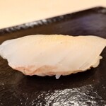 松寿司 たにがわ - ひらめ