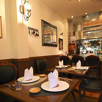 ビストロ ニドワゾォー - 内観全体