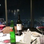 テーブル36 - ワインと夜景