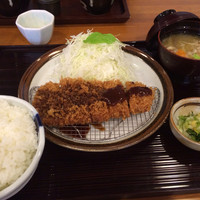 とんかつ まい泉 青山本店 - ロースカツ定食(ソース)