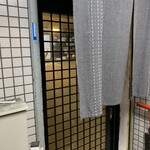 西海酒場斗々 - 入口。