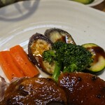 キッチン ブルー グローブ - 備え付け野菜のアップ